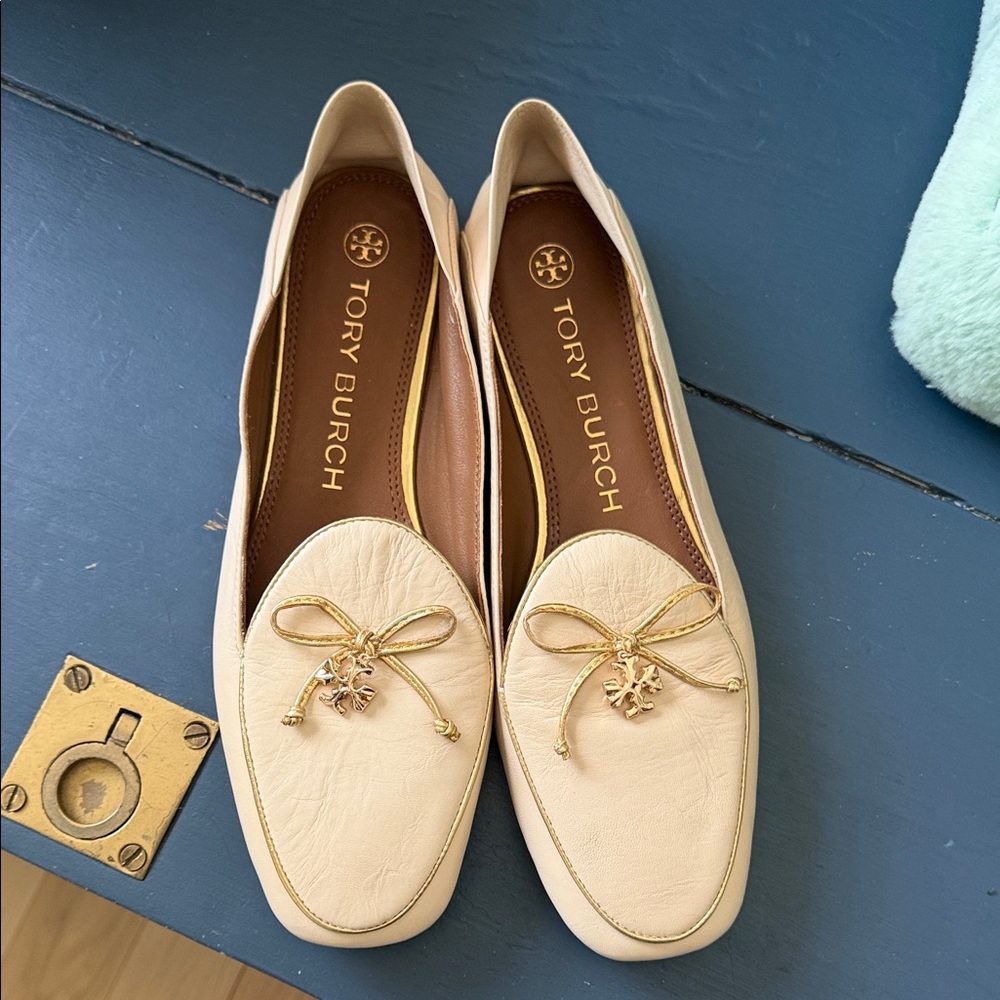 Tory Burch Charm Loafer in Dulce De Leche